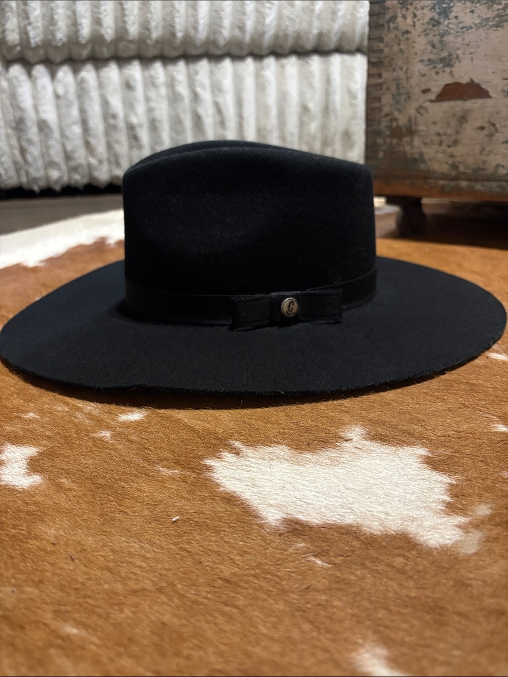 Black Women's Wide Brim wool Hat with Ribbon Detail